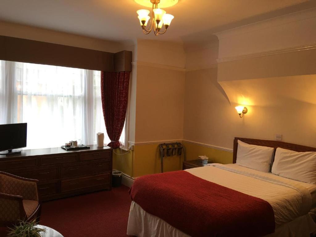 Grosvenor Hotel Регби Экстерьер фото